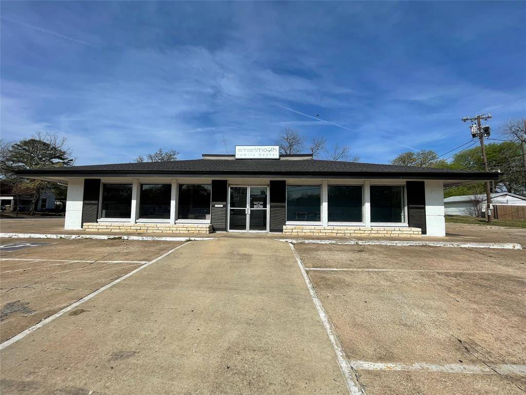 Denison, TX 75020,1127 S Austin Avenue