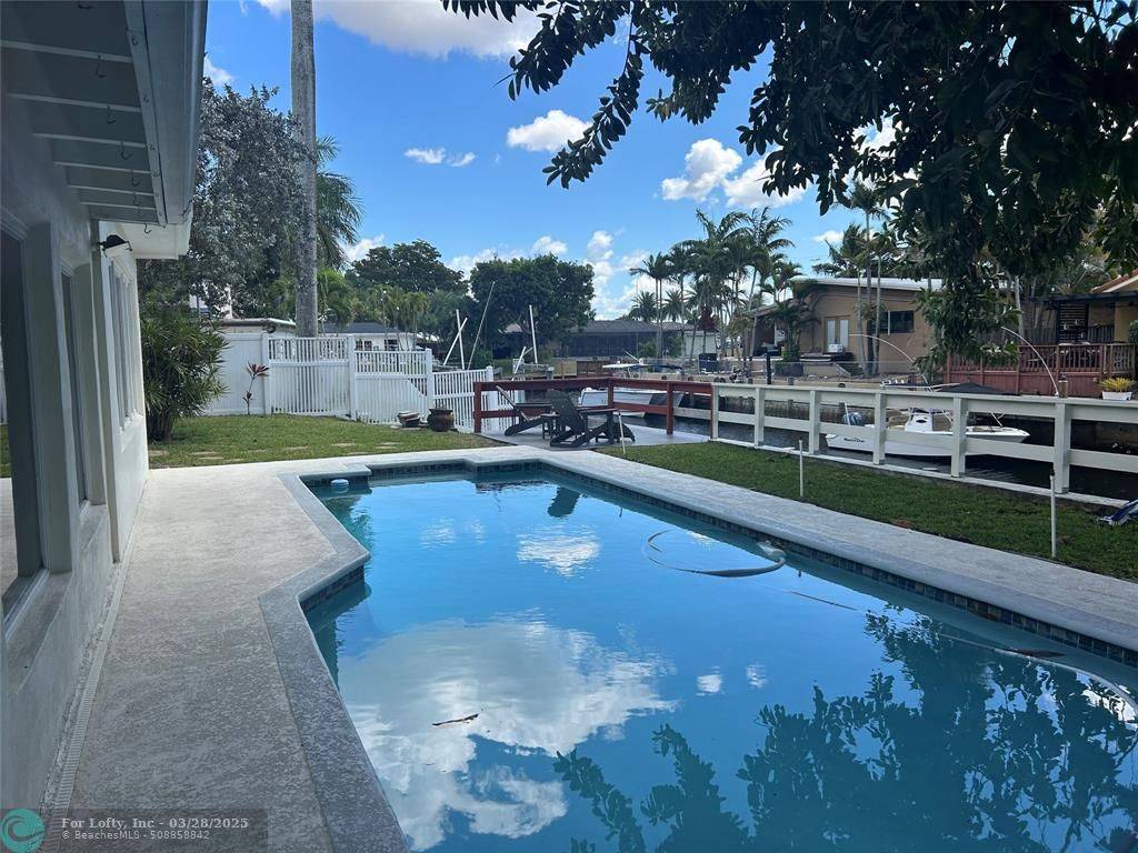 Plantation, FL 33317,5800 SW 18th St