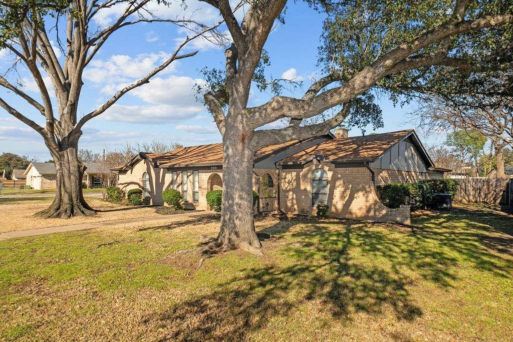 North Richland Hills, TX 76180,5712 Carolyn Drive