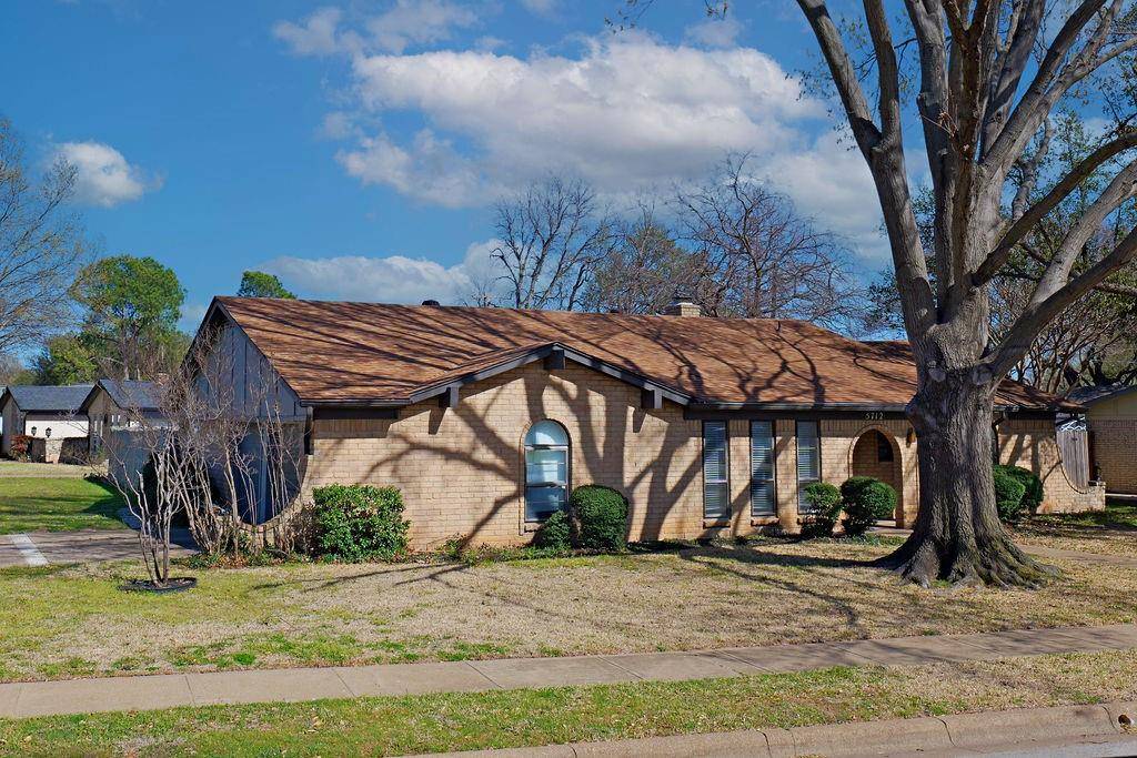 North Richland Hills, TX 76180,5712 Carolyn Drive