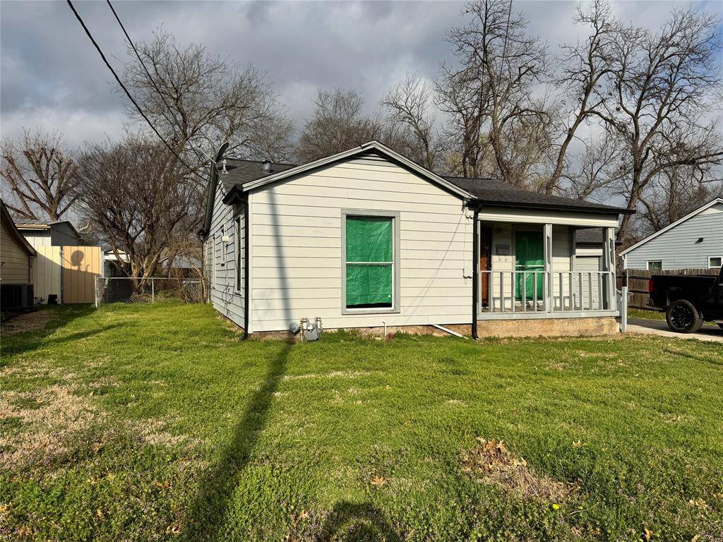 Dallas, TX 75227,2817 Darby Drive