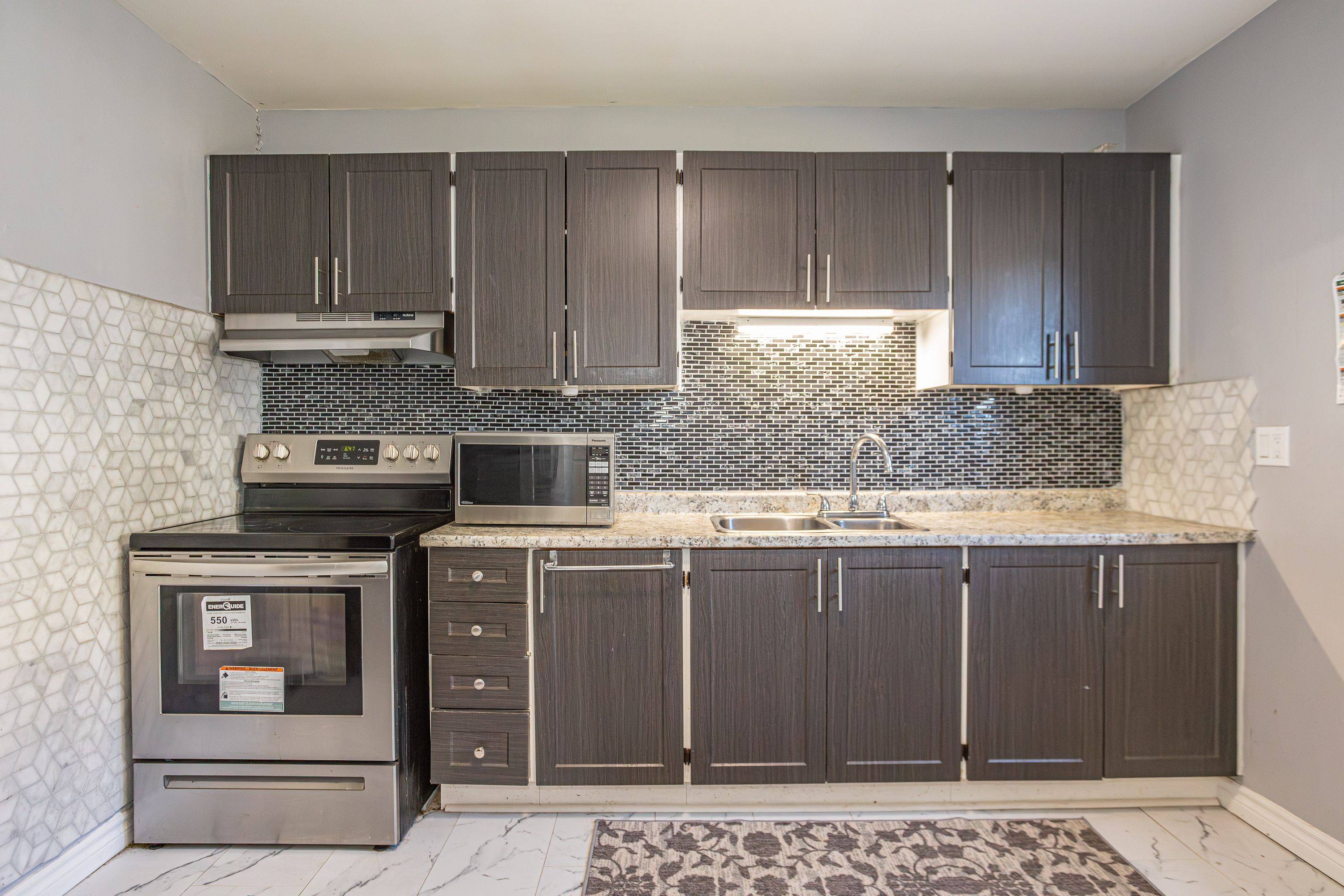 London, ON N6E 1A4,474 Southdale RD E #36