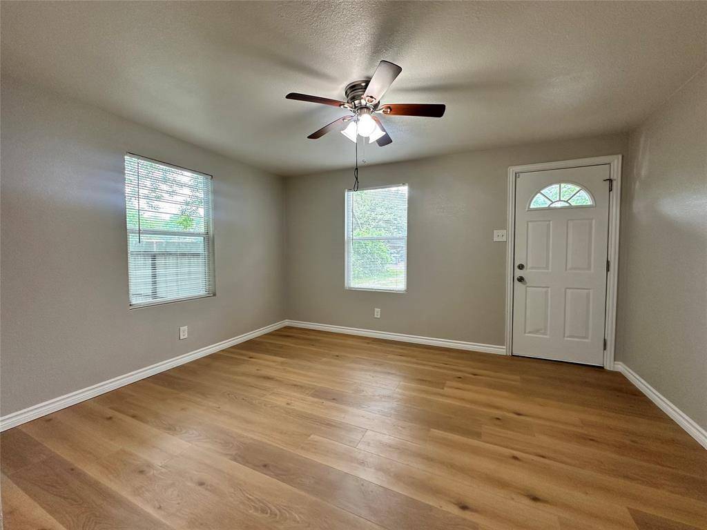 Dallas, TX 75217,8812 Dunlap Street
