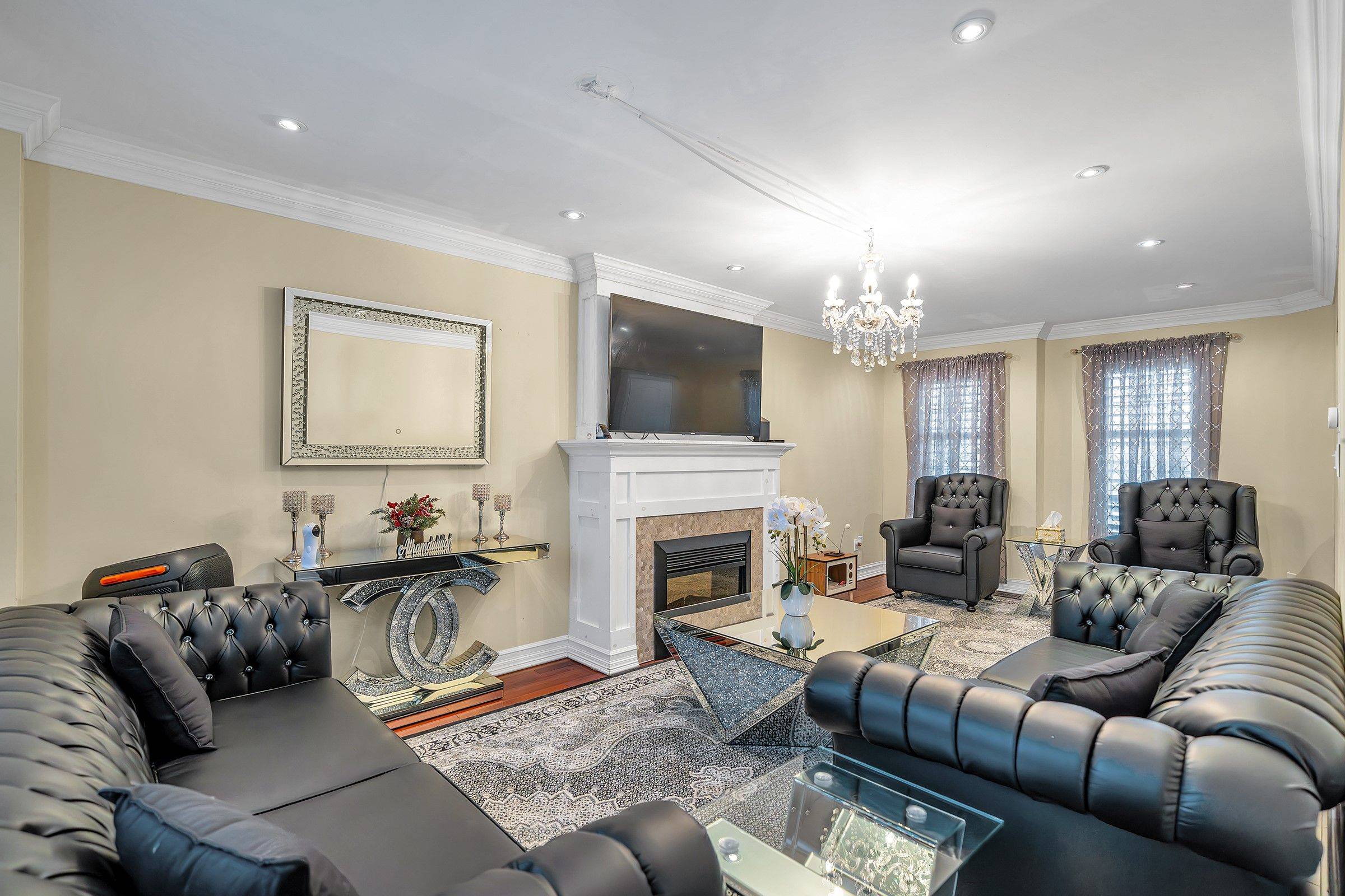 Oshawa, ON L1K 2P8,1028 Roseheath ST