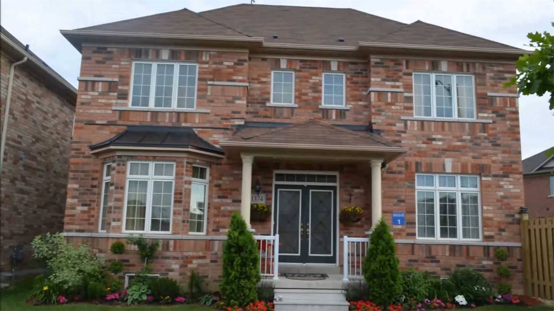 Milton, ON L9T 7R4,1374 Maple AVE
