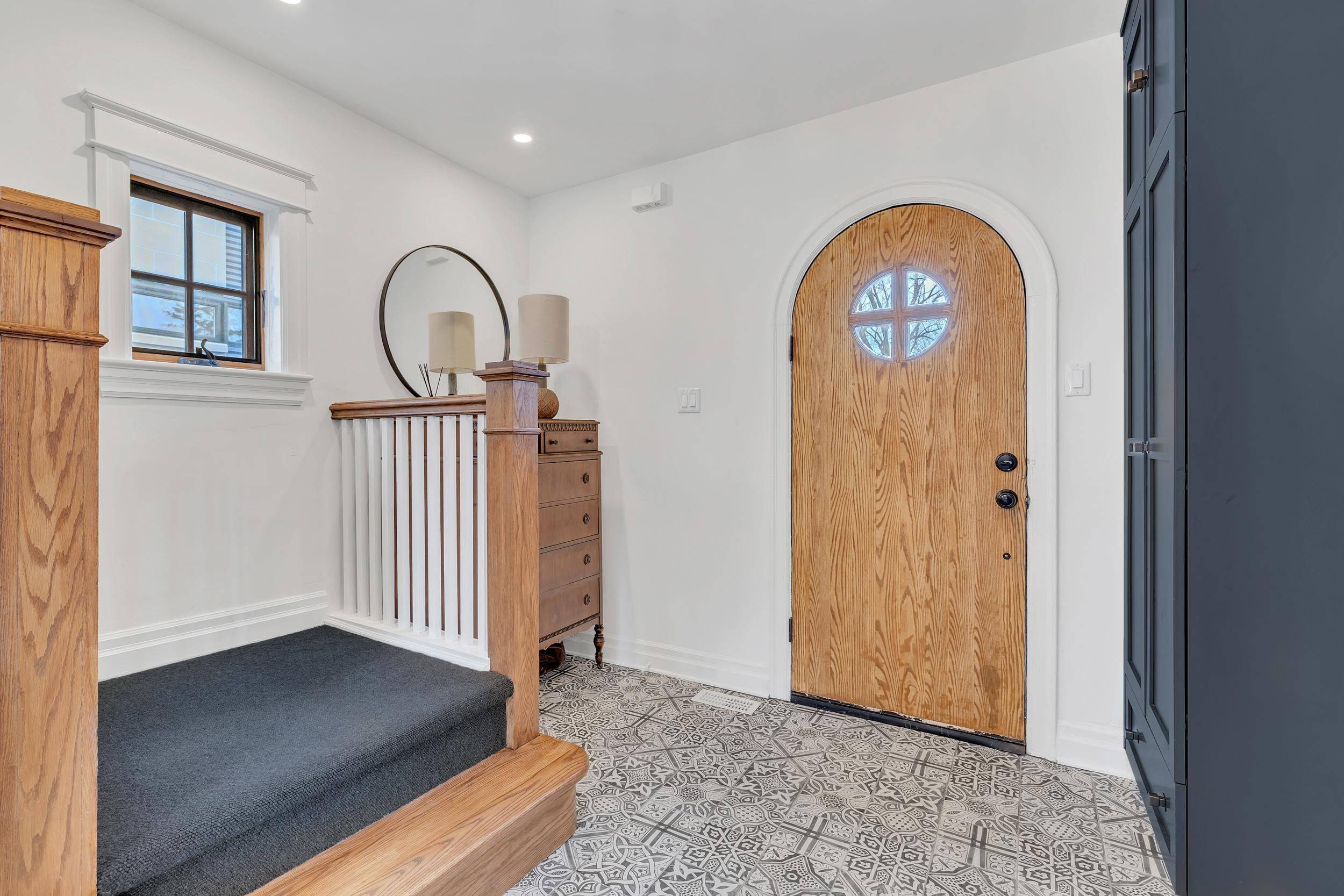 Dows Lake - Civic Hospital And Area, ON K1Y 3X6,32 Orrin AVE