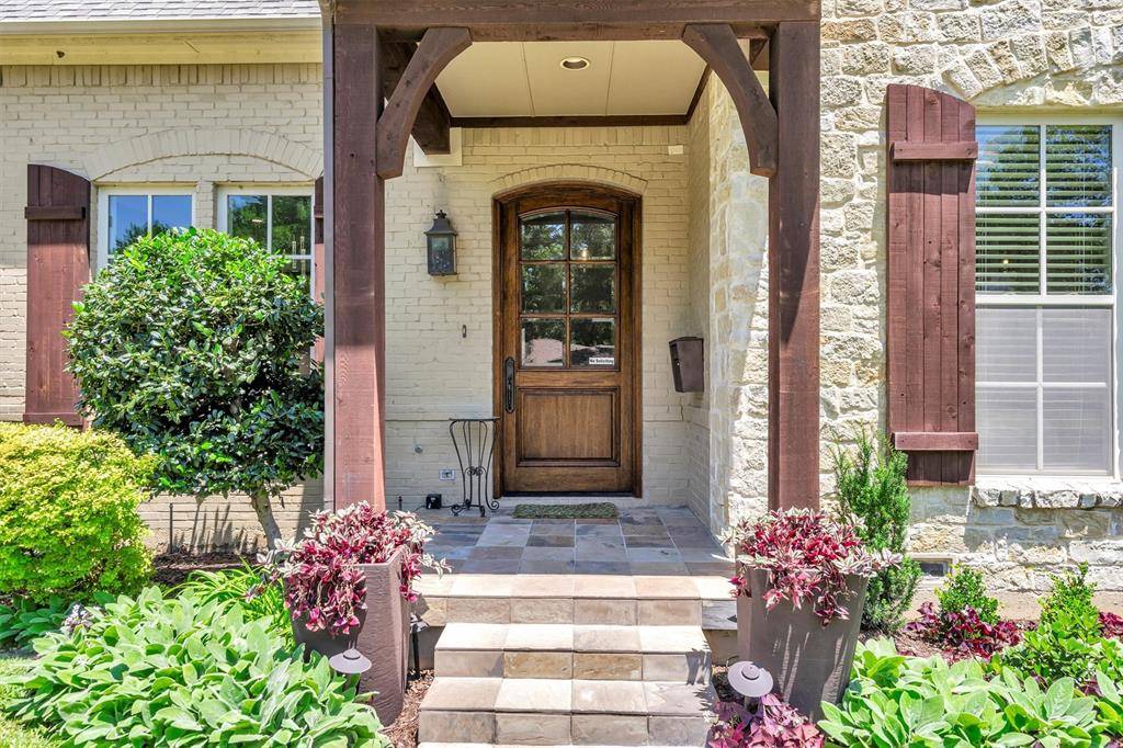 Dallas, TX 75225,6811 Deloache Avenue