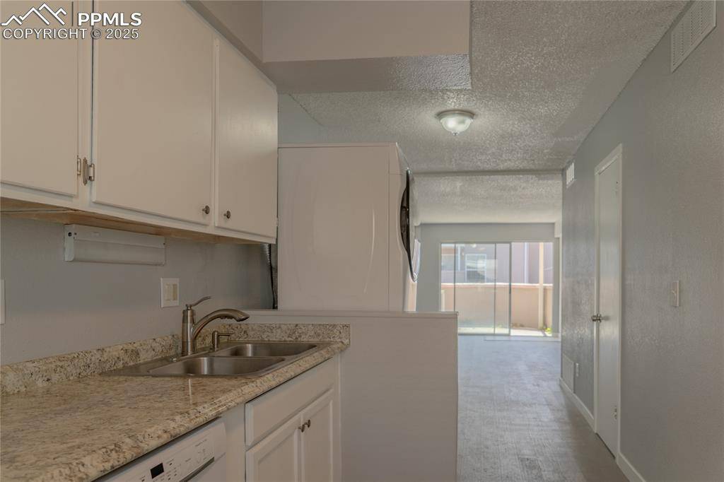 Colorado Springs, CO 80917,3535 Rebecca LN #B