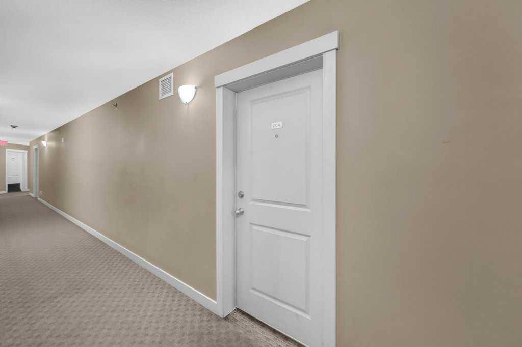 Calgary, AB T3J0S2,5 Saddlestone WAY NE #204