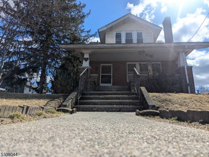 Lopatcong Twp., NJ 08865,142 N Prospect St