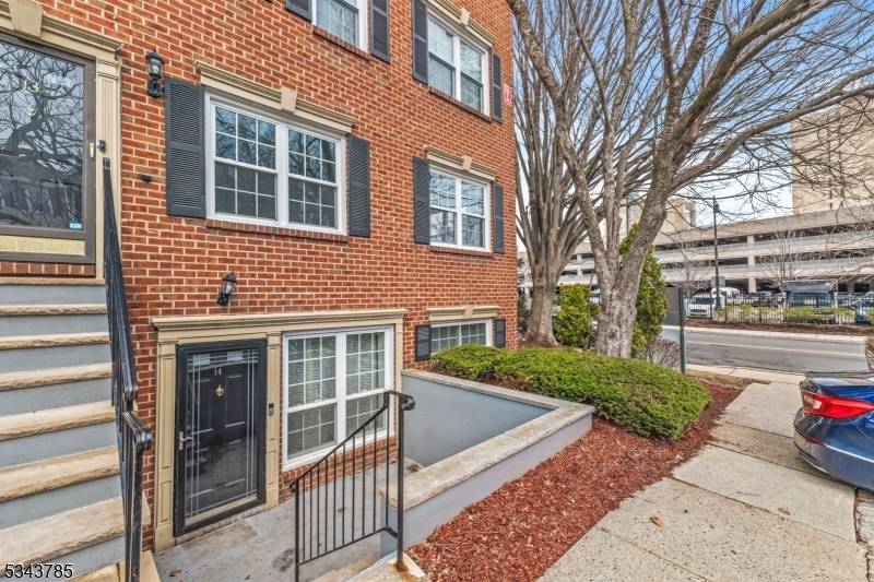 Newark City, NJ 07103,14 Rider Ct