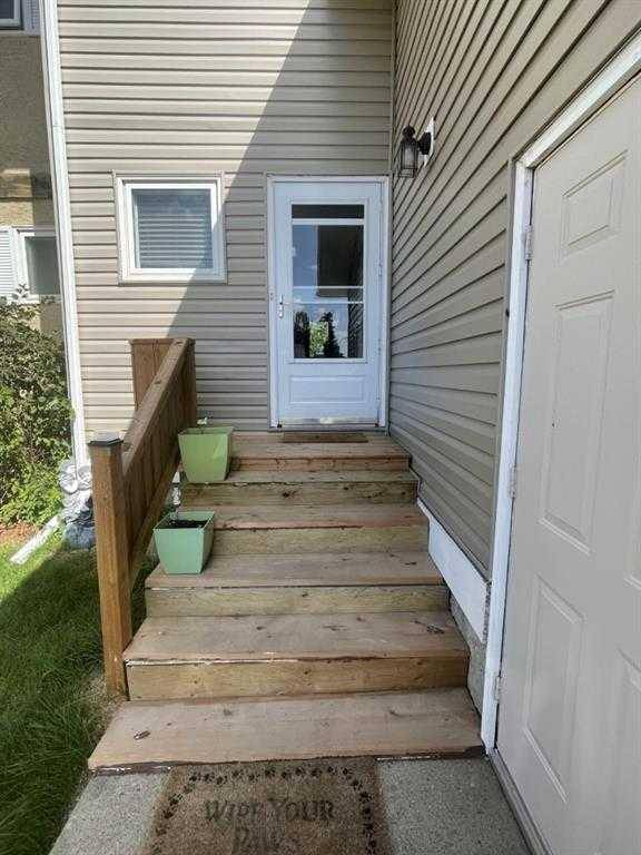 Hanna, AB T0J 1P0,146 Winkler DR