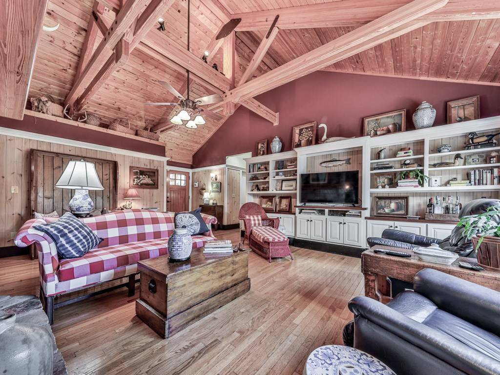 Ellijay, GA 30536,651 Riverfront Drive
