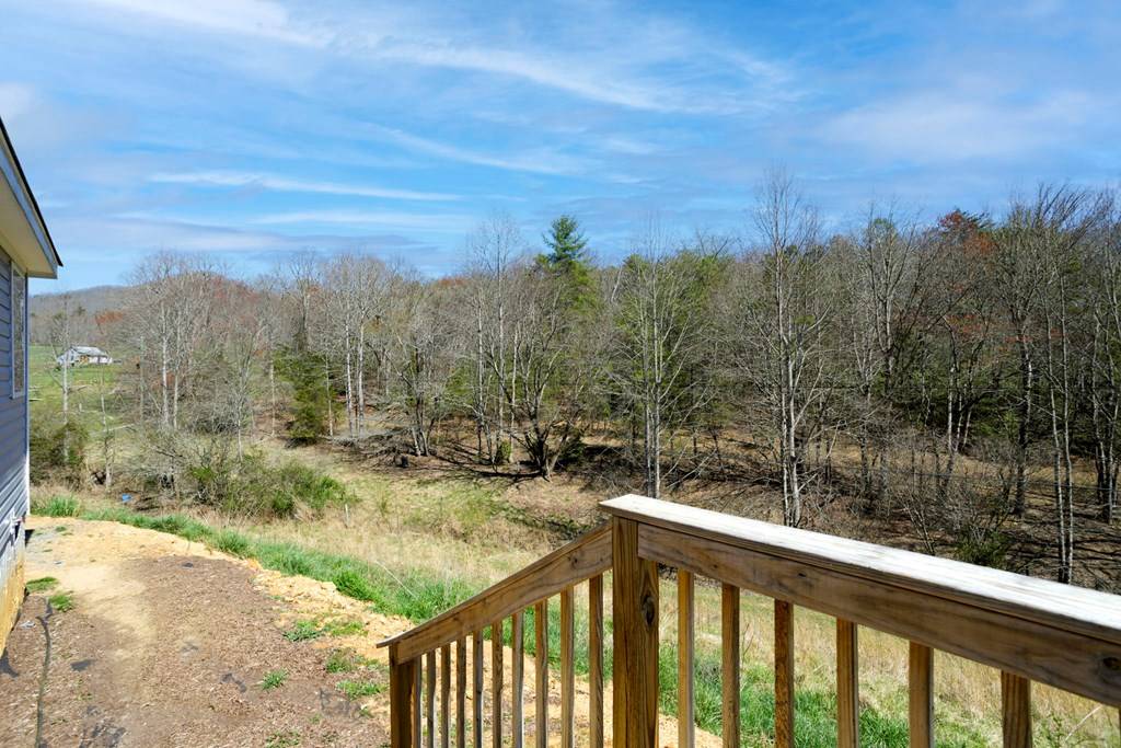 Warne, NC 28909,1018 Beach Cove Road