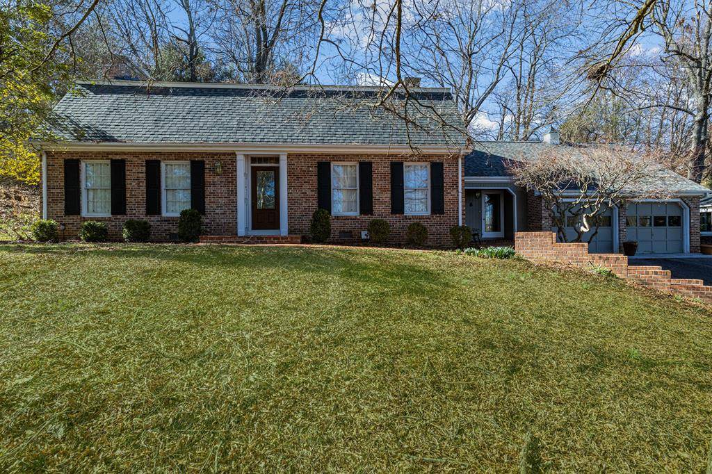 Abingdon, VA 24210,131 NE Hillside Drive