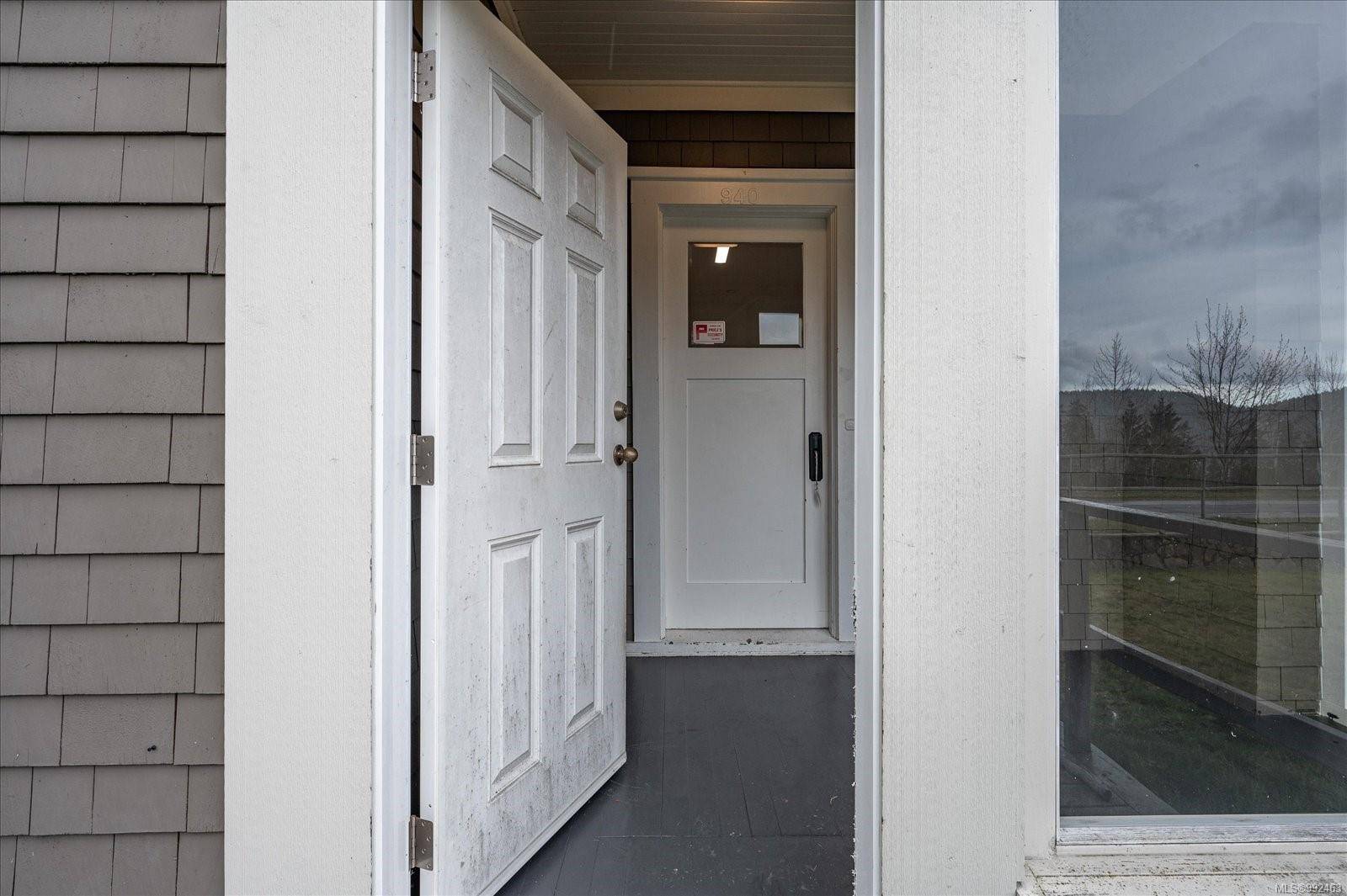 Ladysmith, BC V9G 1B3,940 Esplanade Ave