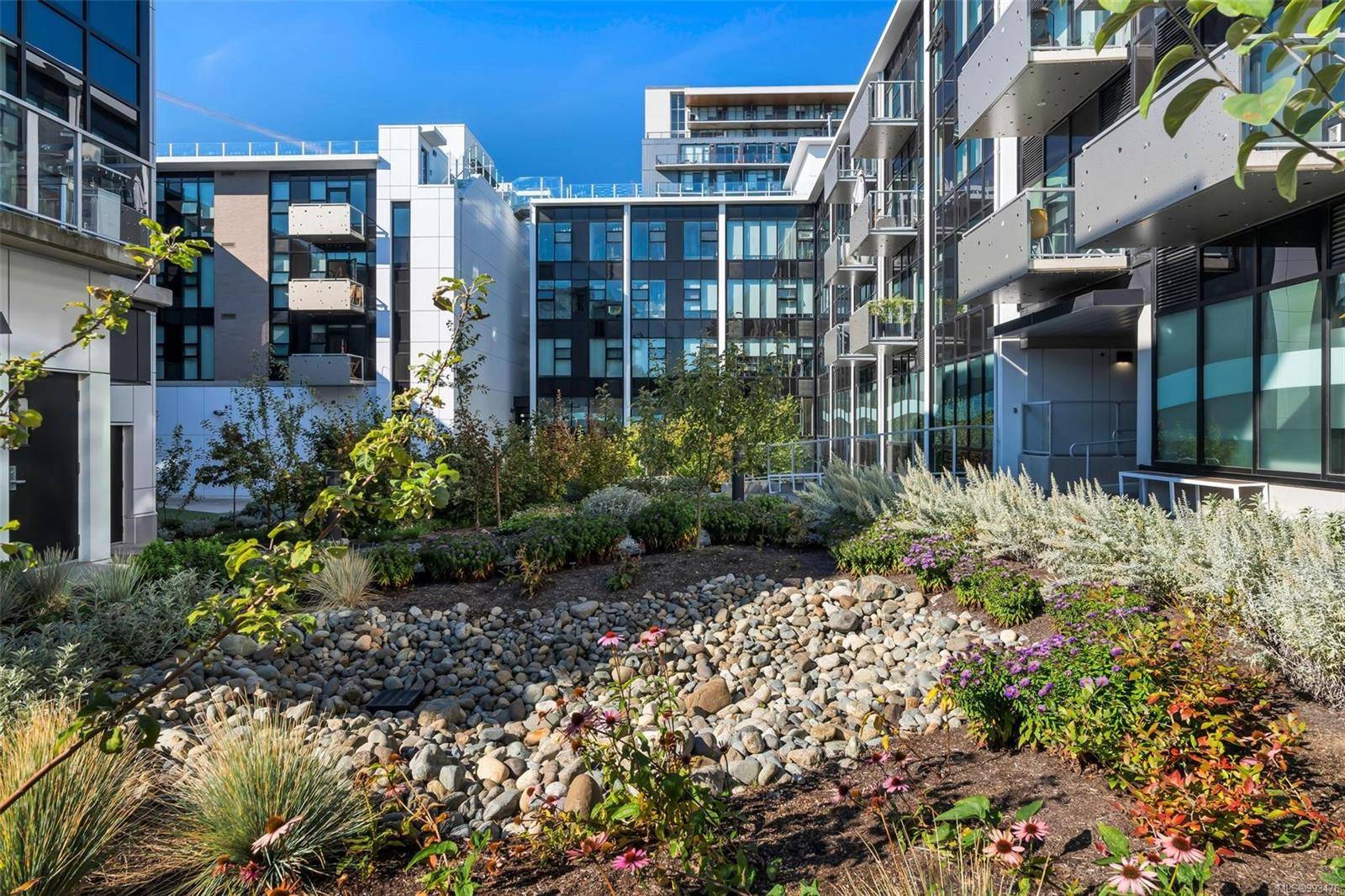 Victoria, BC V8V 3P9,1105 Pandora Ave #N216