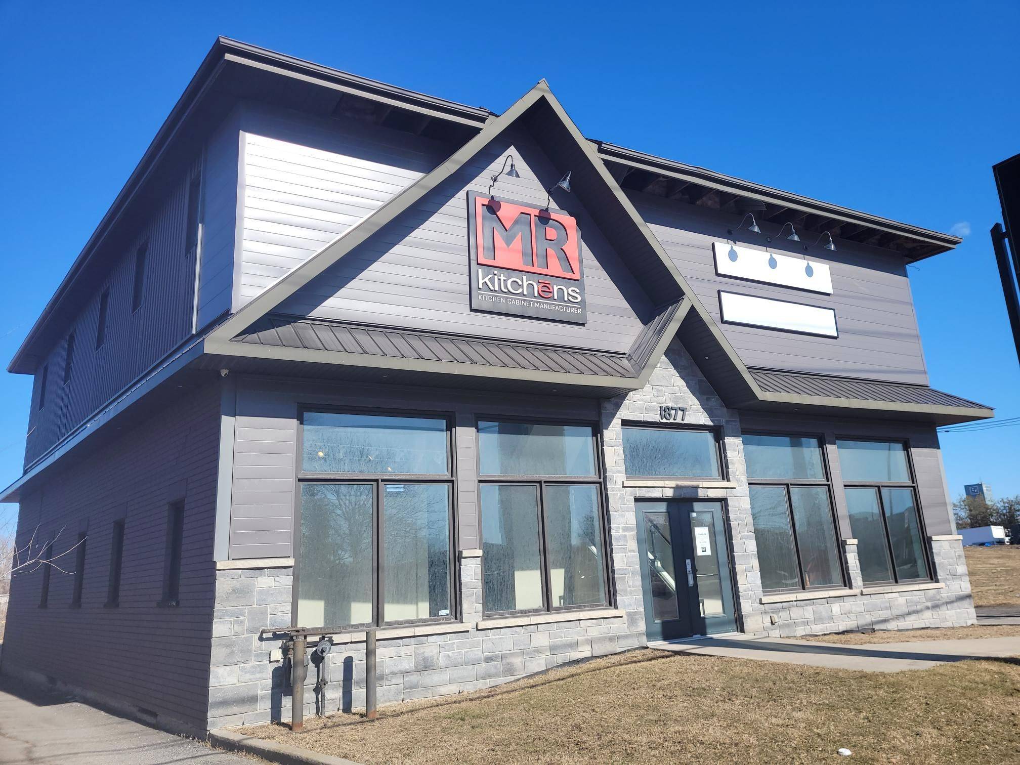 Country Place - Pineglen - Crestview And Area, ON K2G 1E5,1877 Merivale RD