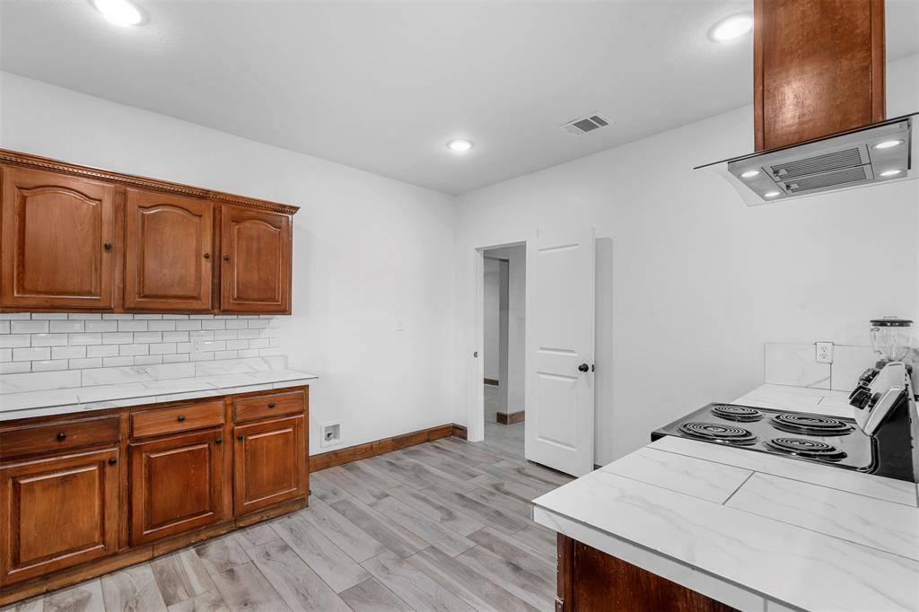 Fort Worth, TX 76104,1807 Ash Crescent Street