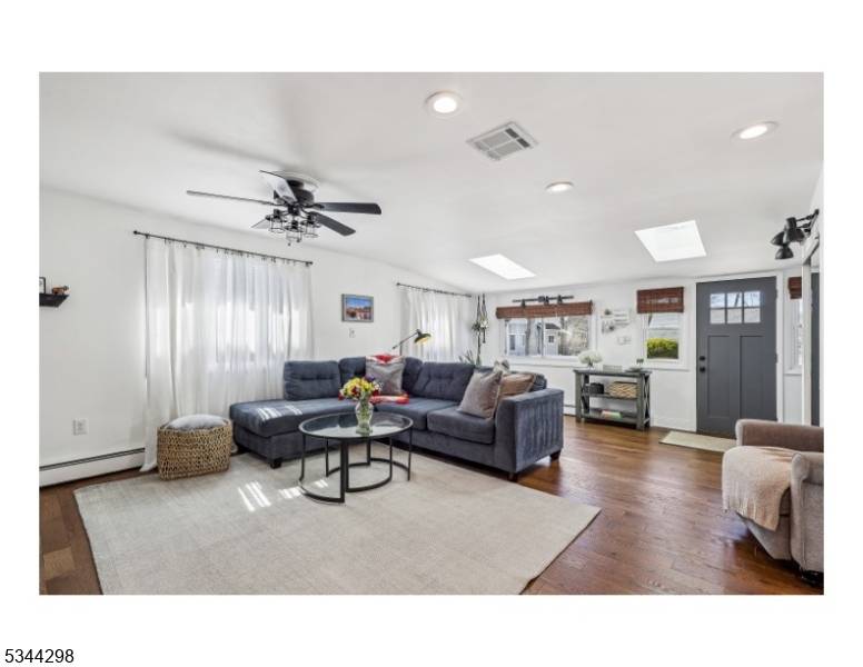 Mount Arlington Boro, NJ 07856,28 Willow St