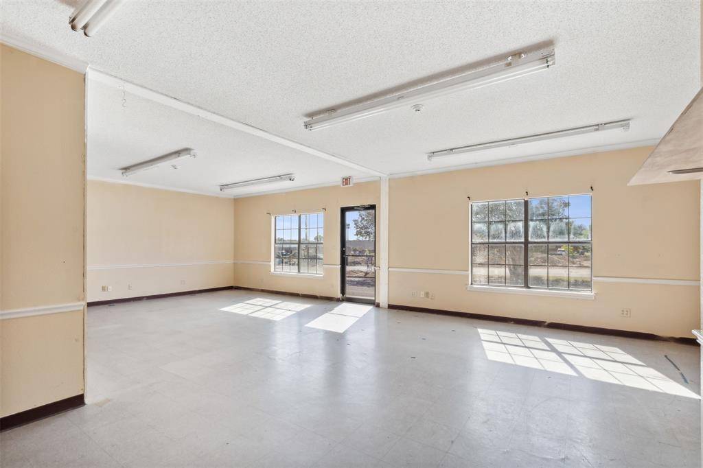 Cleburne, TX 76033,302 Lincoln Park Drive