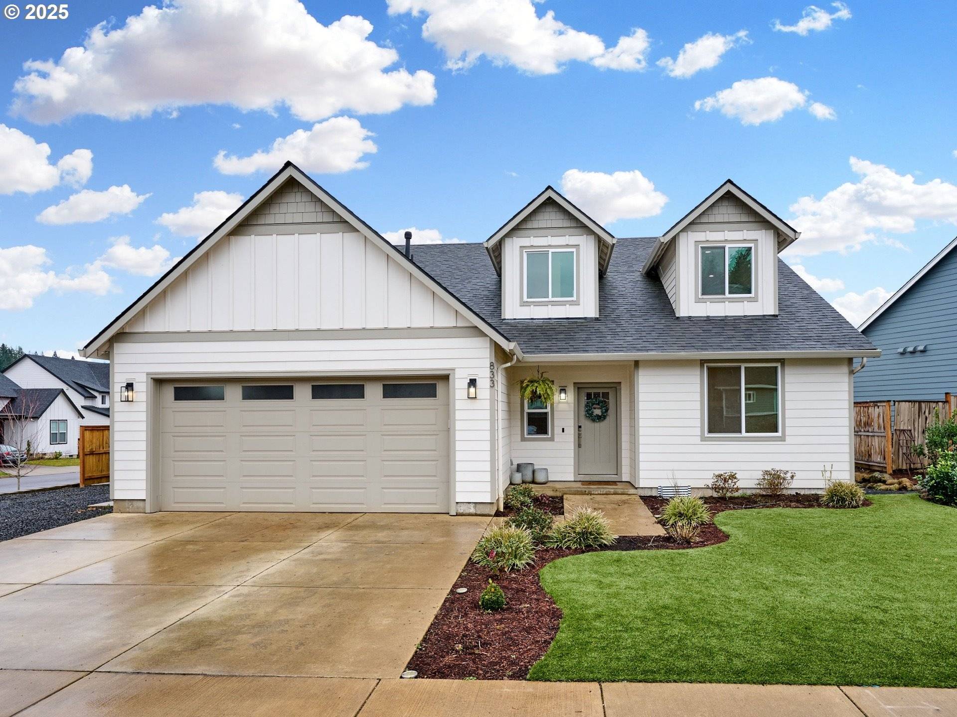 Silverton, OR 97381,833 HAWK DR