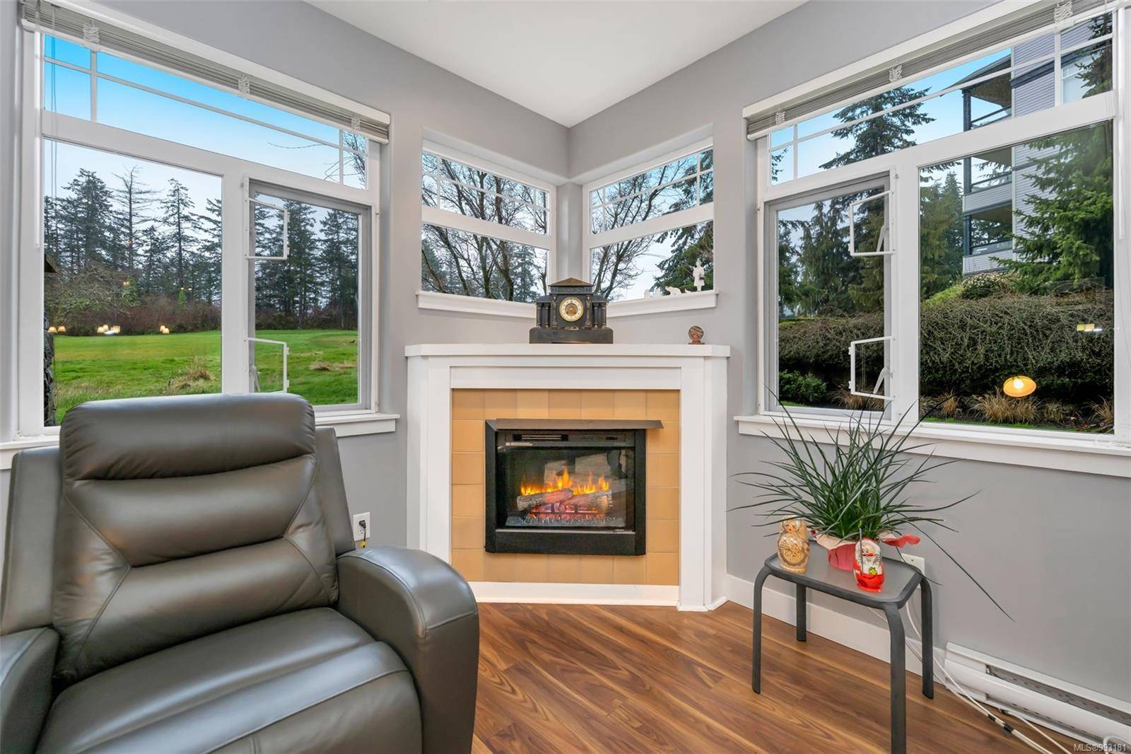 Esquimalt, BC V9A 7R1,1115 Craigflower Rd #105C
