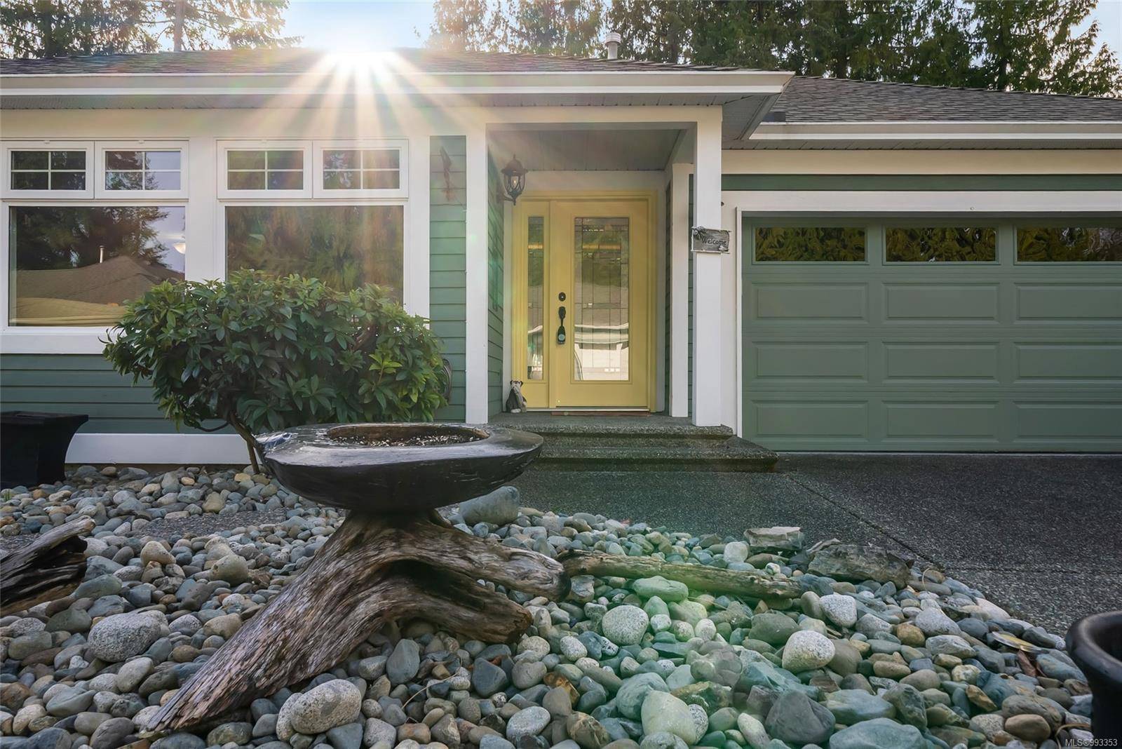 Qualicum Beach, BC V9K 1T8,514 Seaward Way