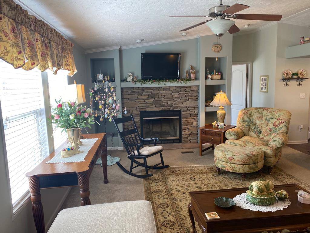 Glade Spring, VA 24340,9267 Lesterfield Lane