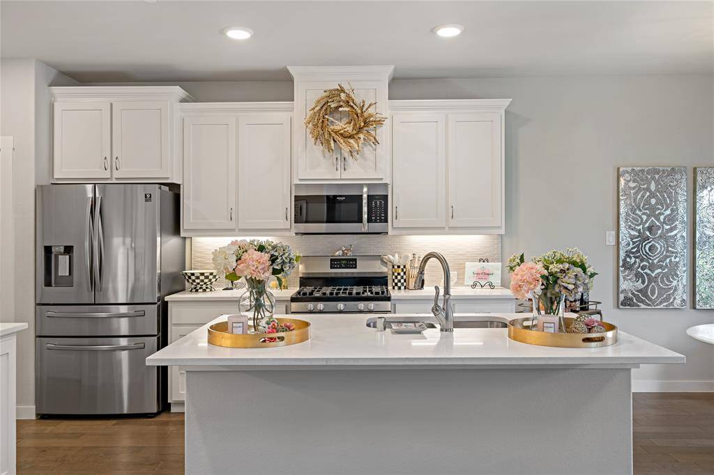 Little Elm, TX 75068,2749 Starburst