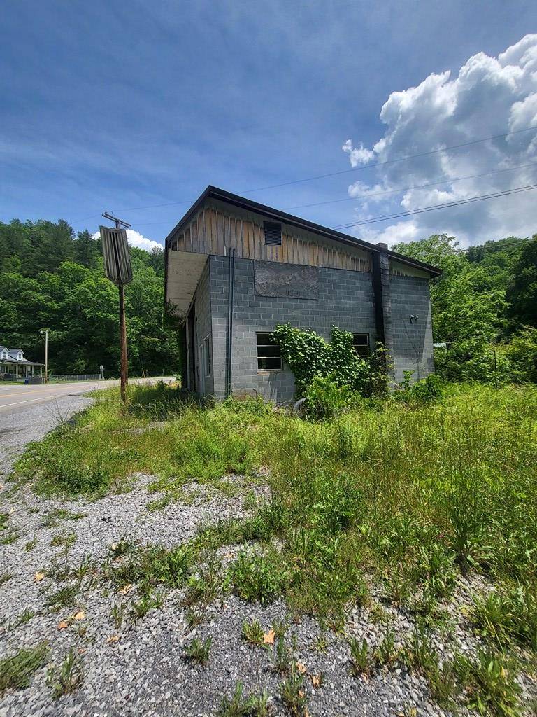 Vansant, VA 24656,8079 Lovers Gap rd