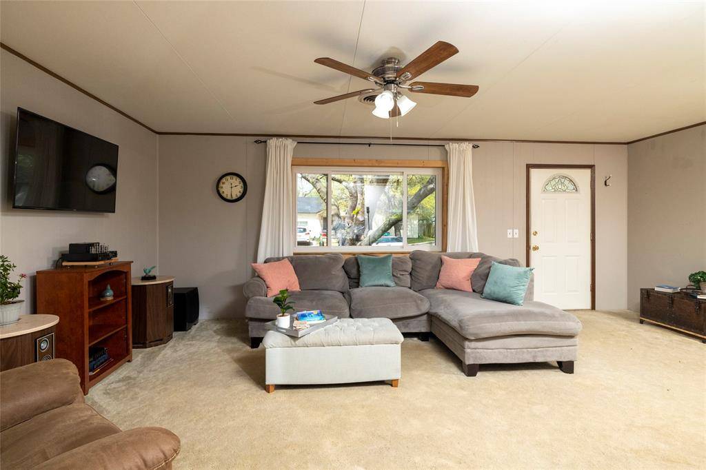 Gainesville, TX 76240,610 Walter Road
