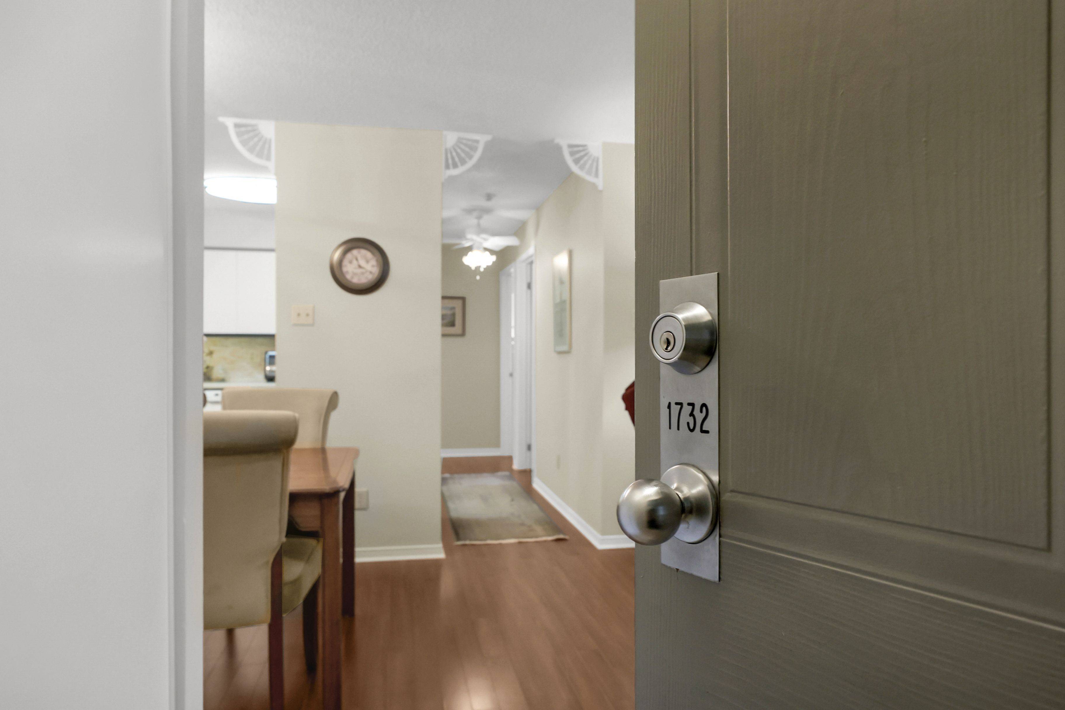 Oakville, ON L6M 3G7,1478 Pilgrims WAY #1732