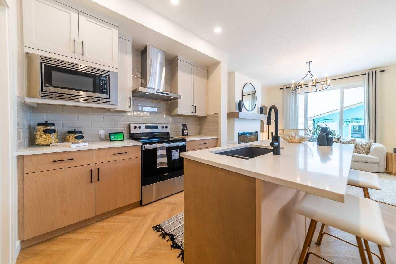 Chestermere, AB T1X2P4,439 Chelsea Port XING