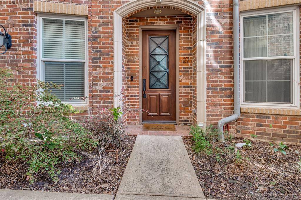 Dallas, TX 75204,3200 Ross Avenue #27