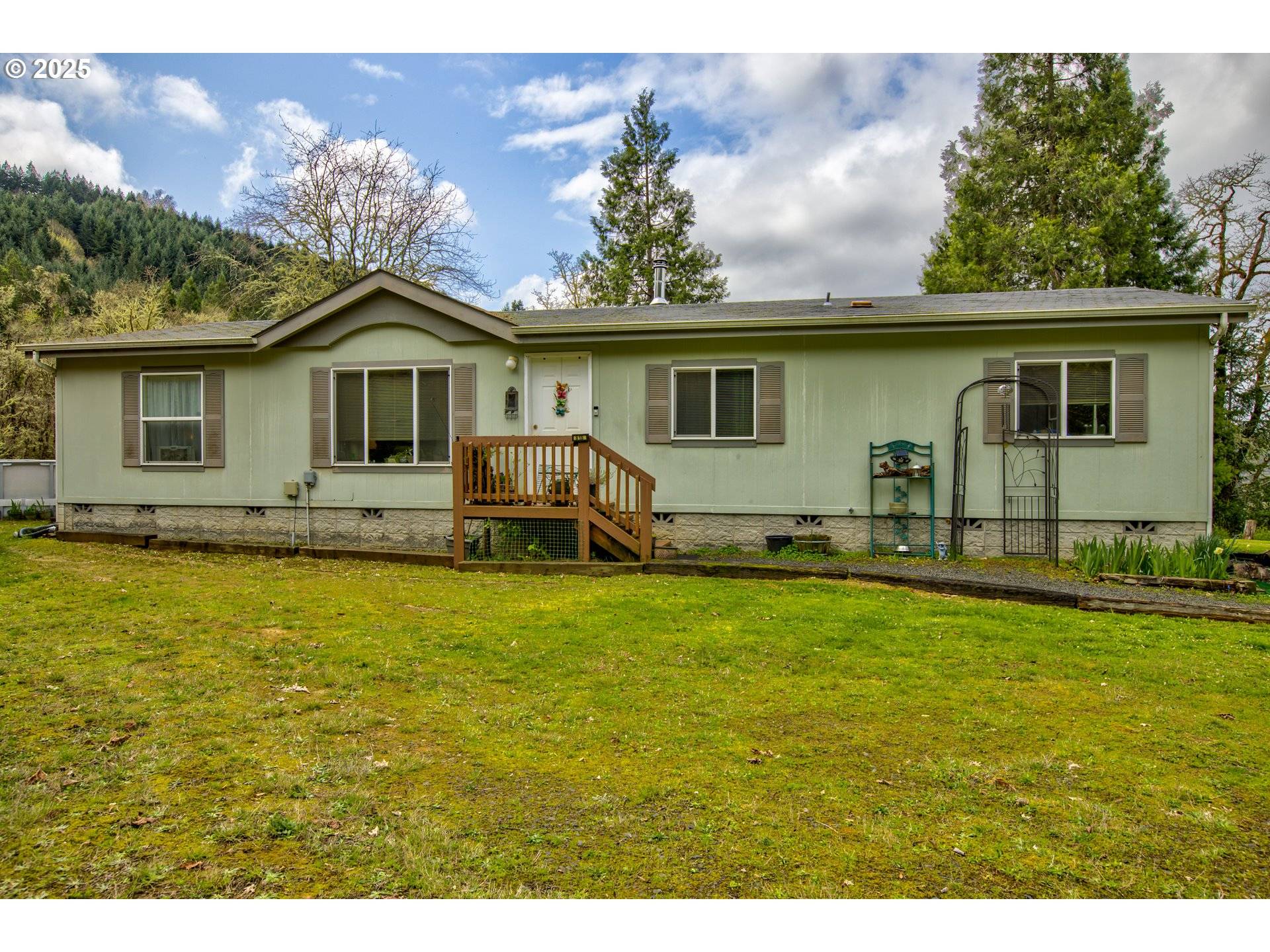 Drain, OR 97435,815 KEENEY HILL LN