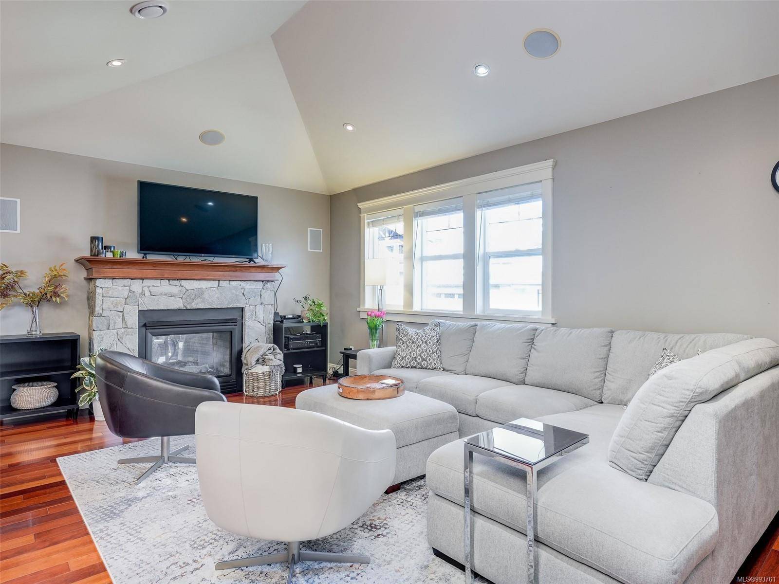Langford, BC V9B 0B3,1173 Deerview Pl