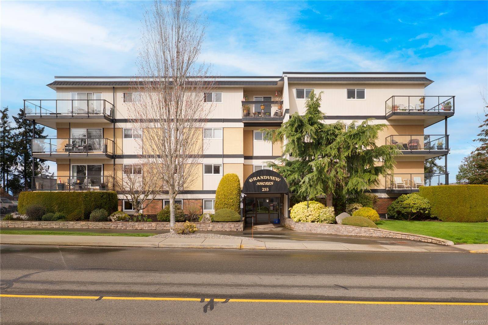 Parksville, BC V9P 1P5,255 Hirst Ave #301