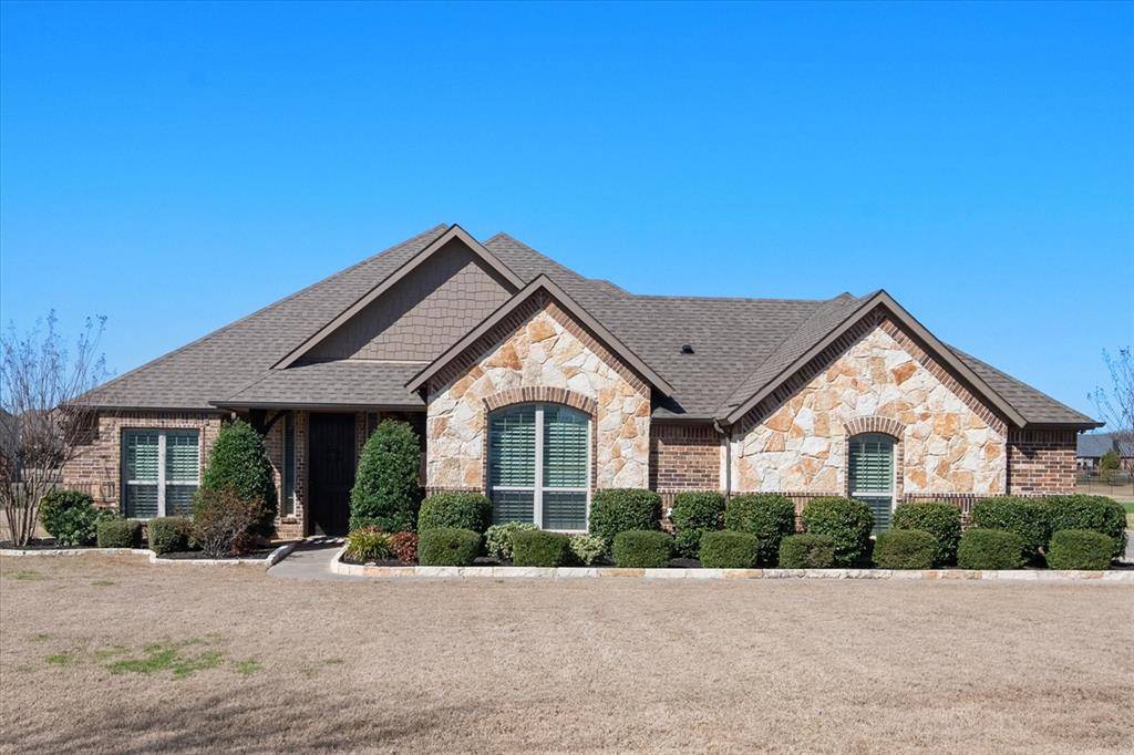 Burleson, TX 76028,300 Diamond Rose Drive
