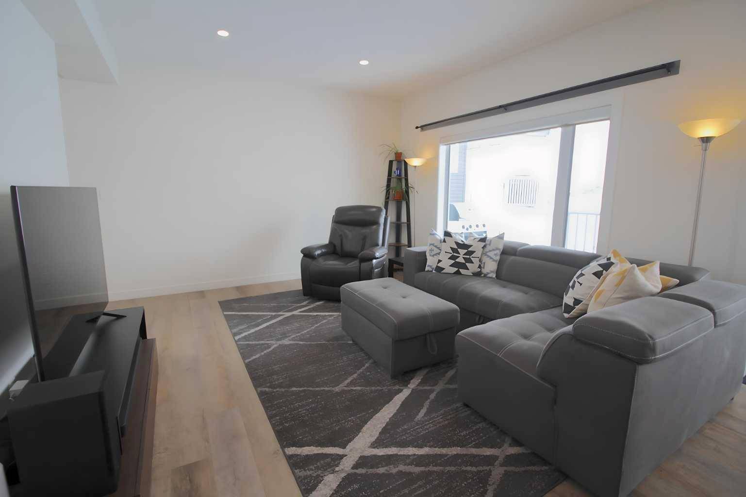 Blackfalds, AB T4M 0L3,5413 Vista TRL