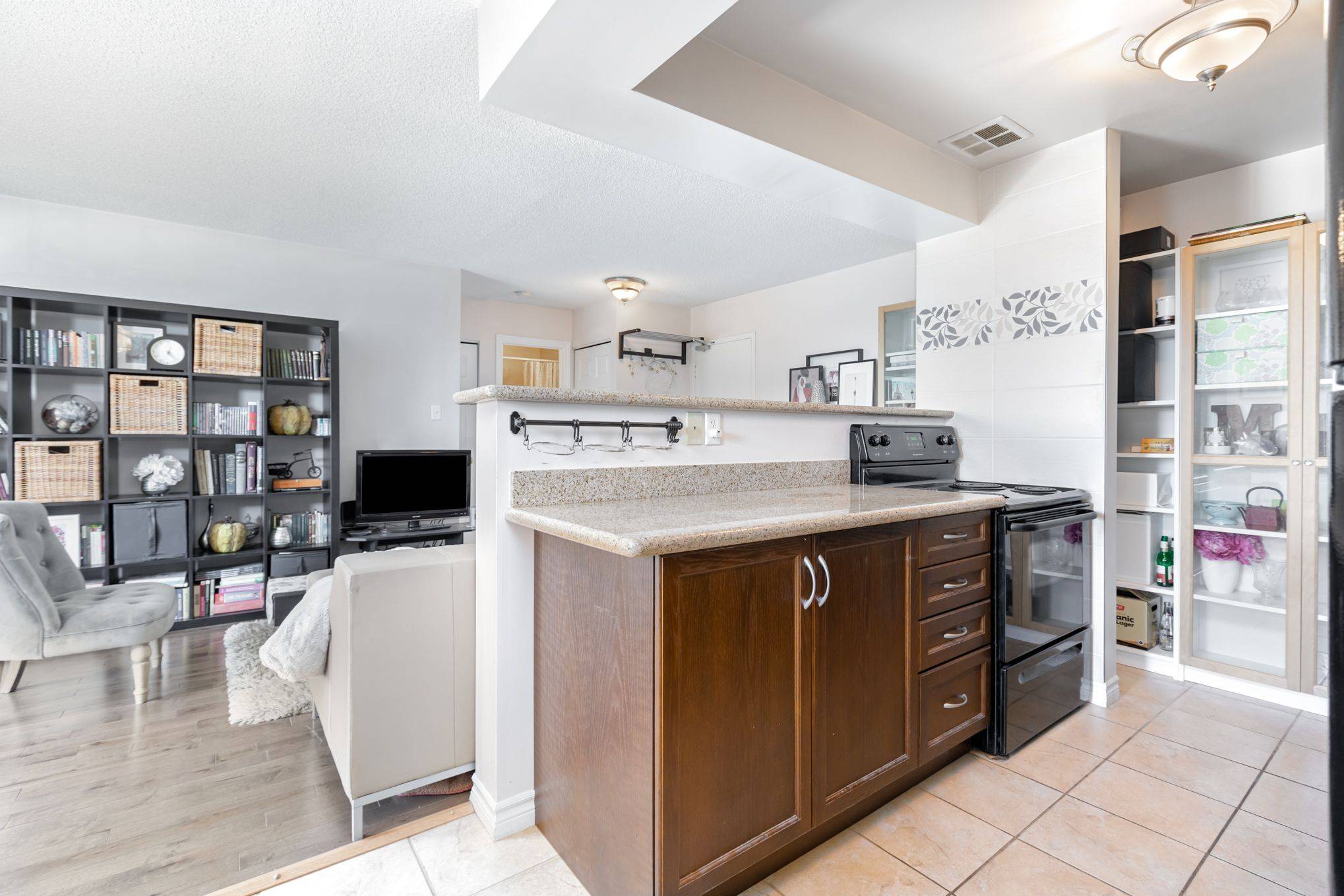 Brantford, ON N3S 7J3,793 Colborne ST E #503