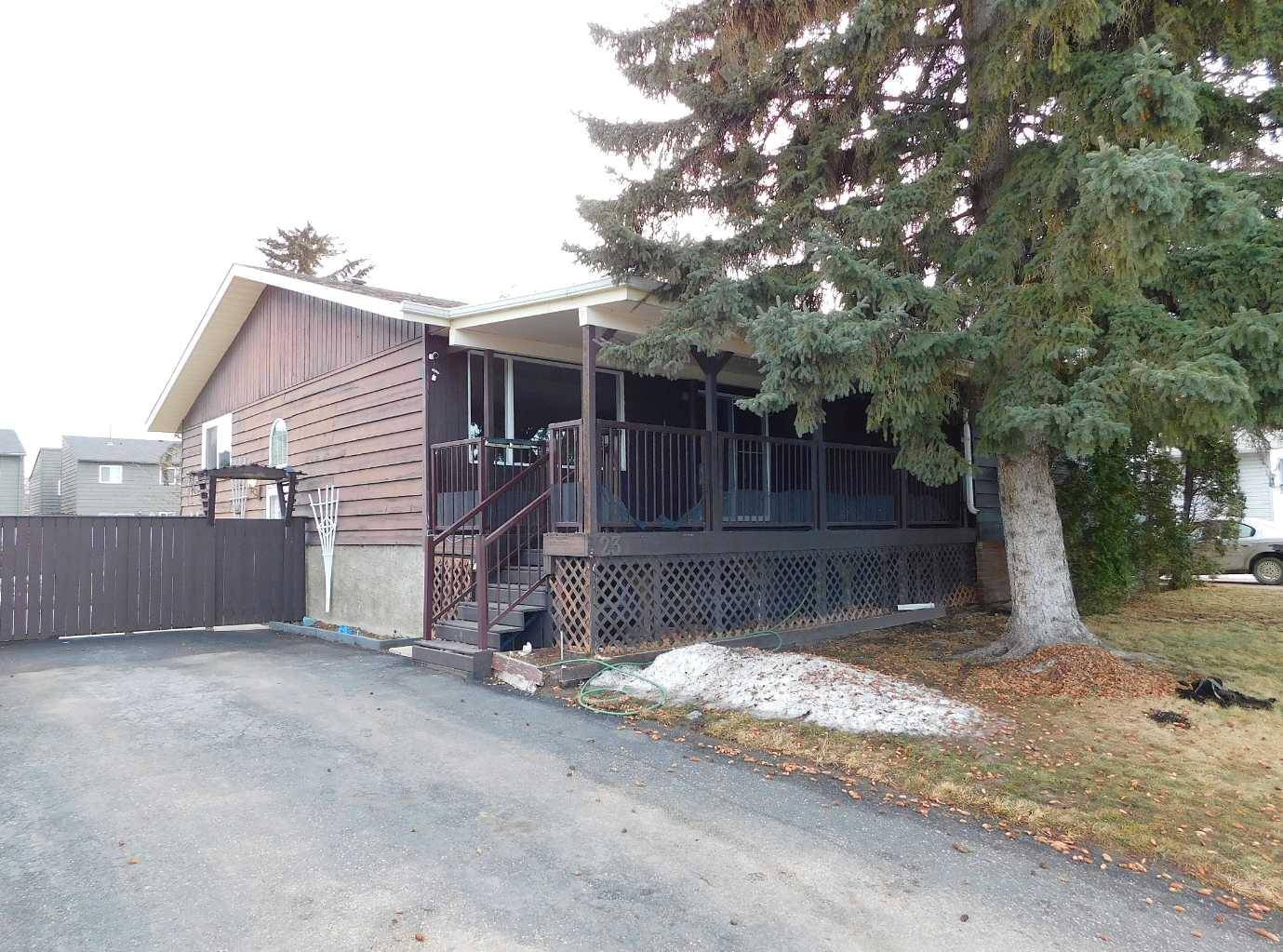 Brooks, AB T1R 0P6,23 Royal RD E