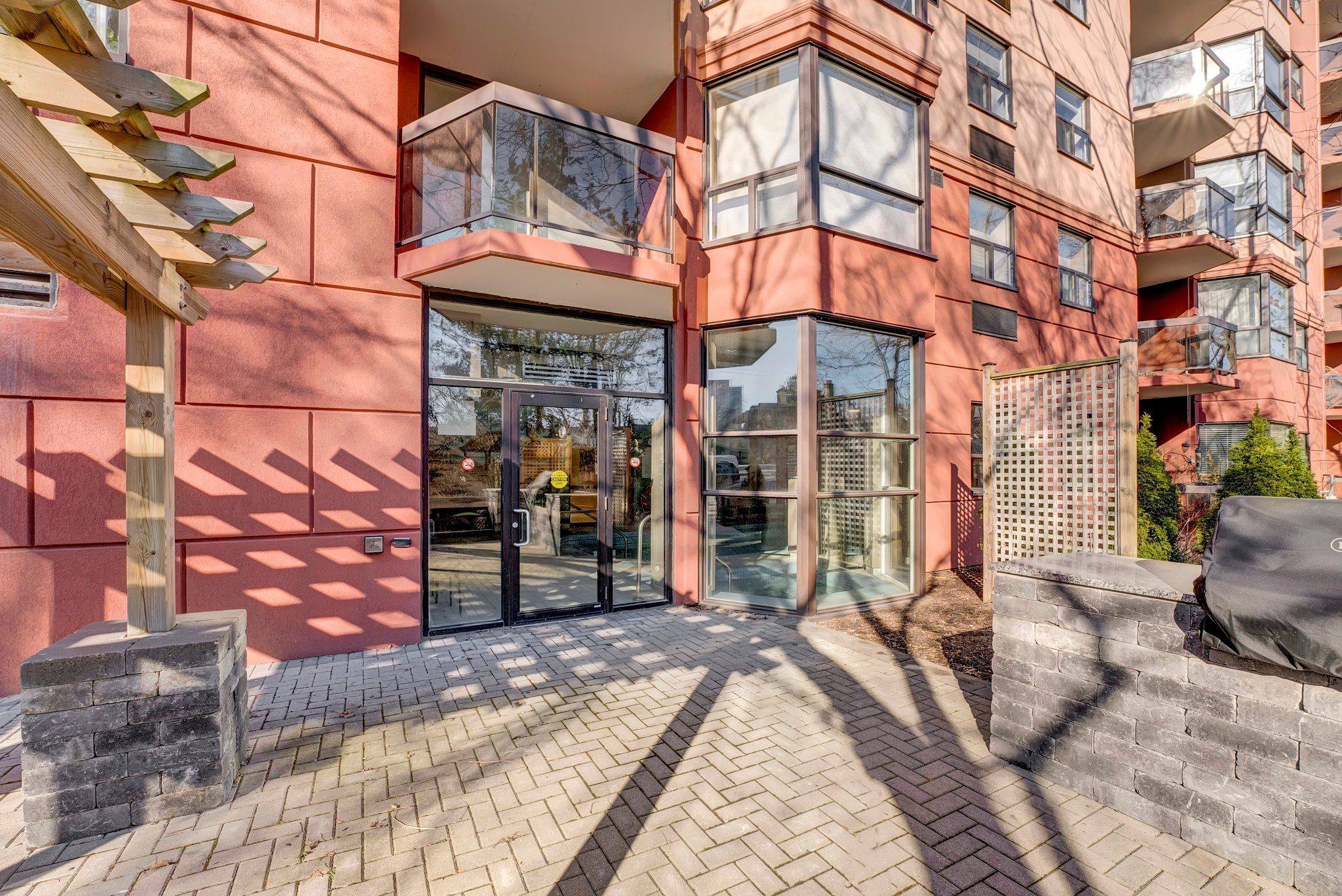 London, ON N6A 5L9,600 Talbot ST #103