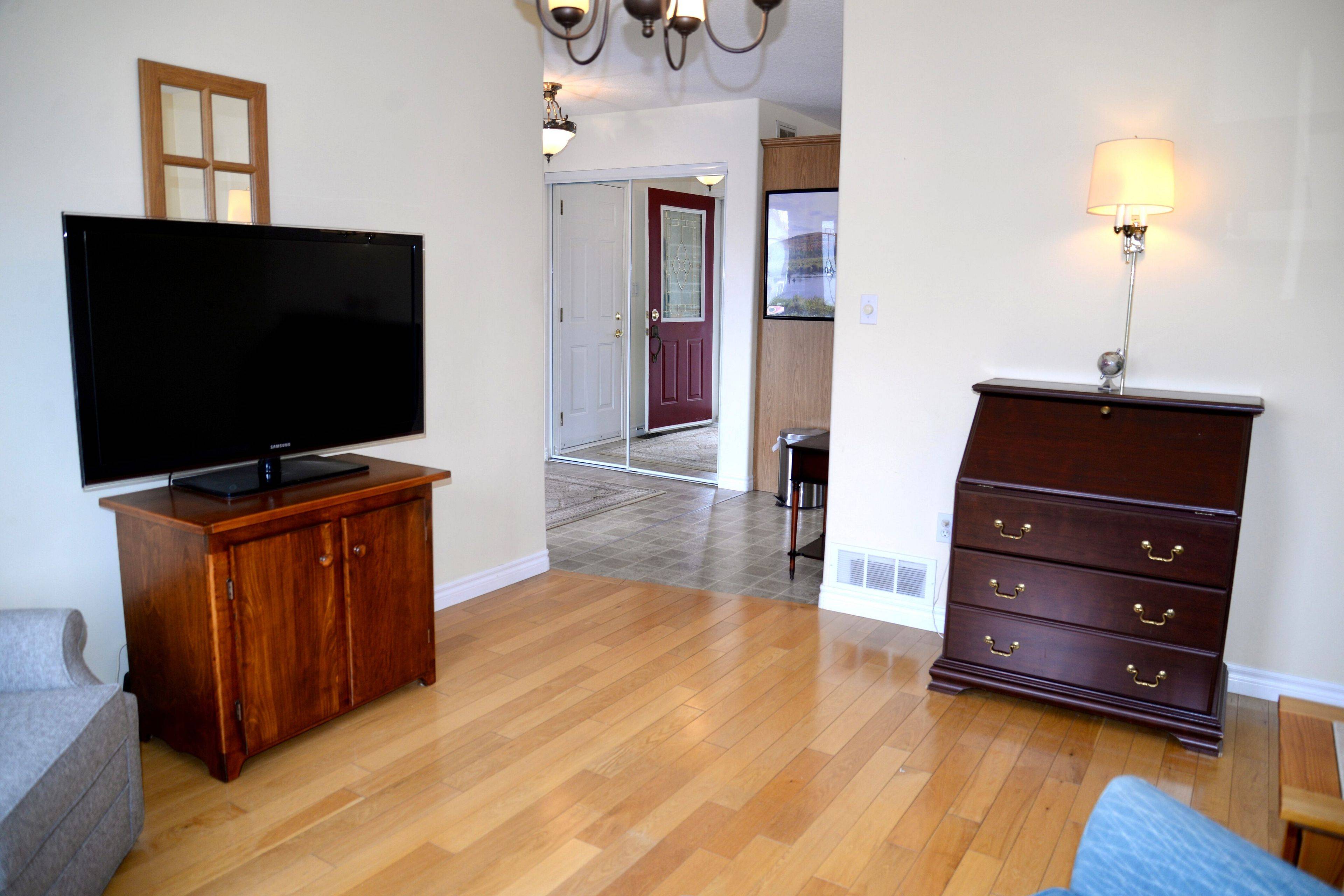 Kingston, ON K7M 9G7,752 Tanner DR