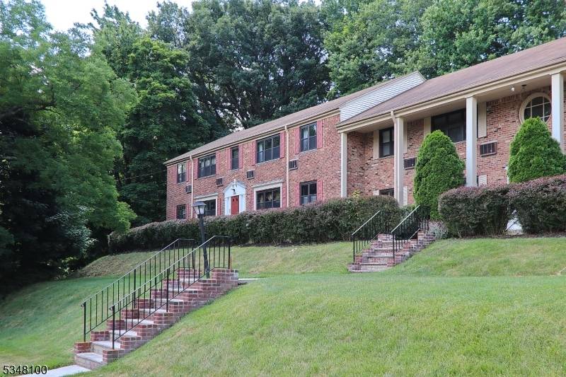 Westfield Town, NJ 07090,37 A3 SANDRA  CIRCLE