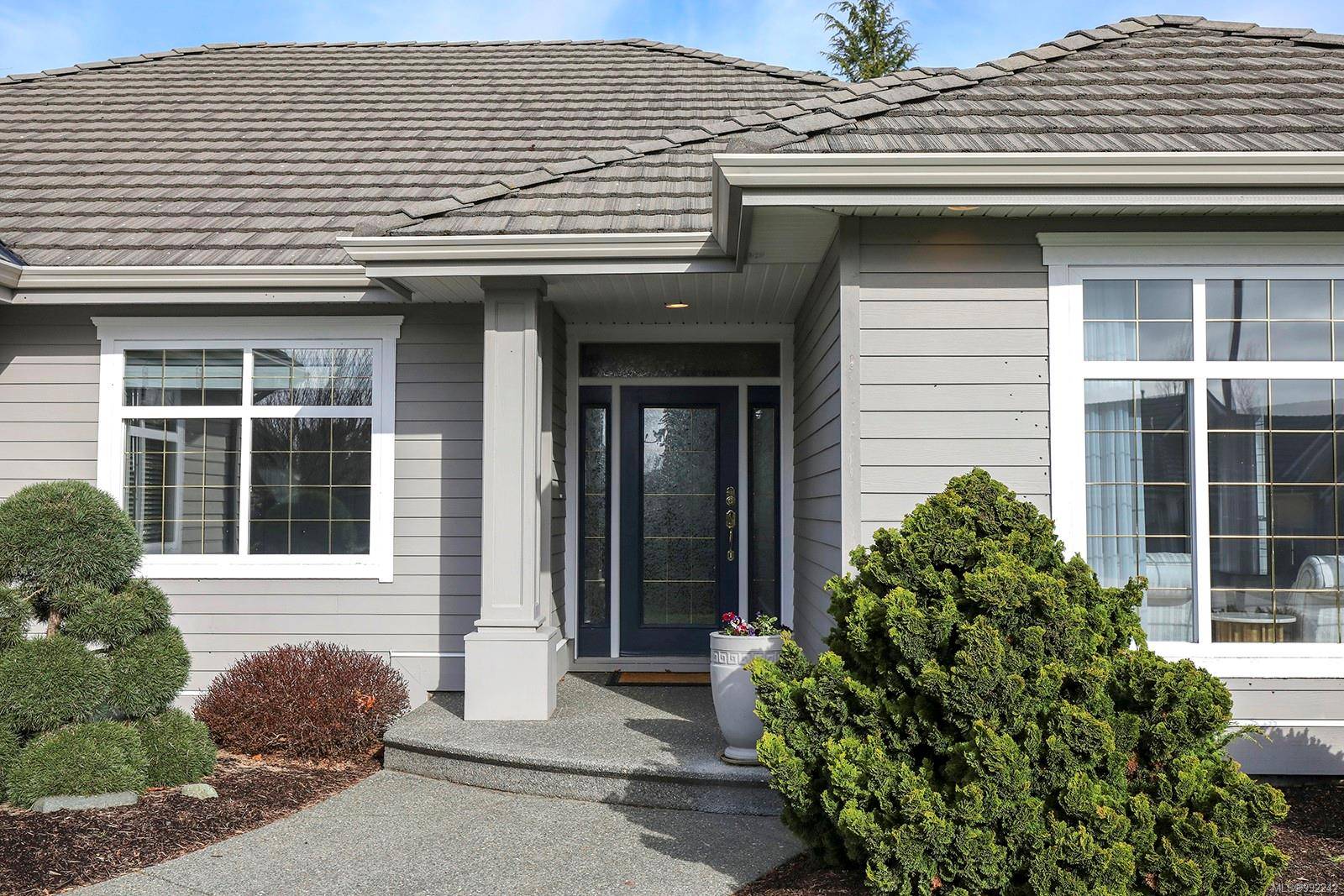 Courtenay, BC V9N 9X6,3382 Royal Vista Way