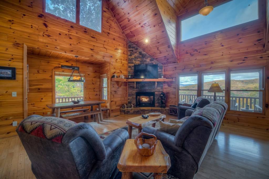 Mineral Bluff, GA 30559,607 Rhonda Lane