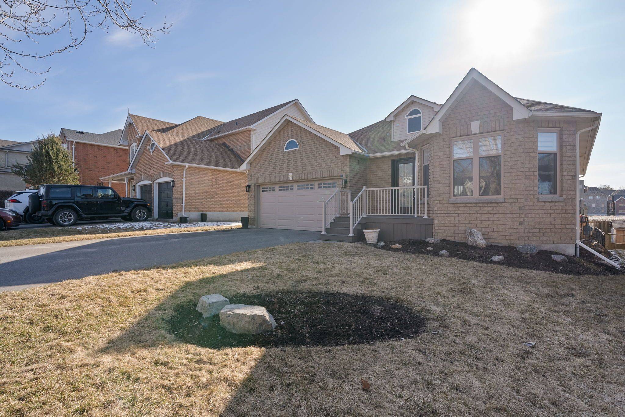 Scugog, ON L9L 1T5,52 Perryview DR