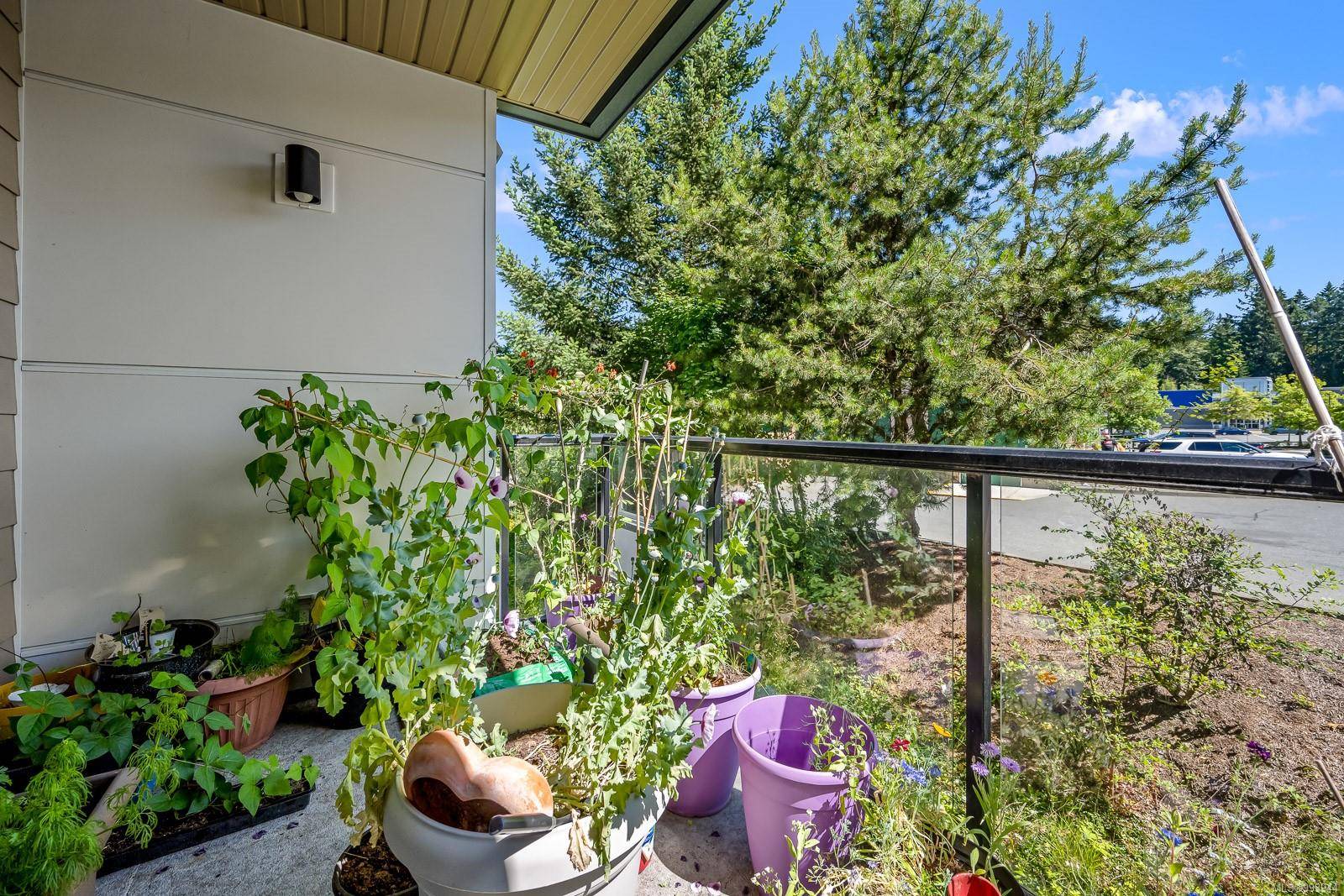 Courtenay, BC V9N 0G7,3070 Kilpatrick Ave #208