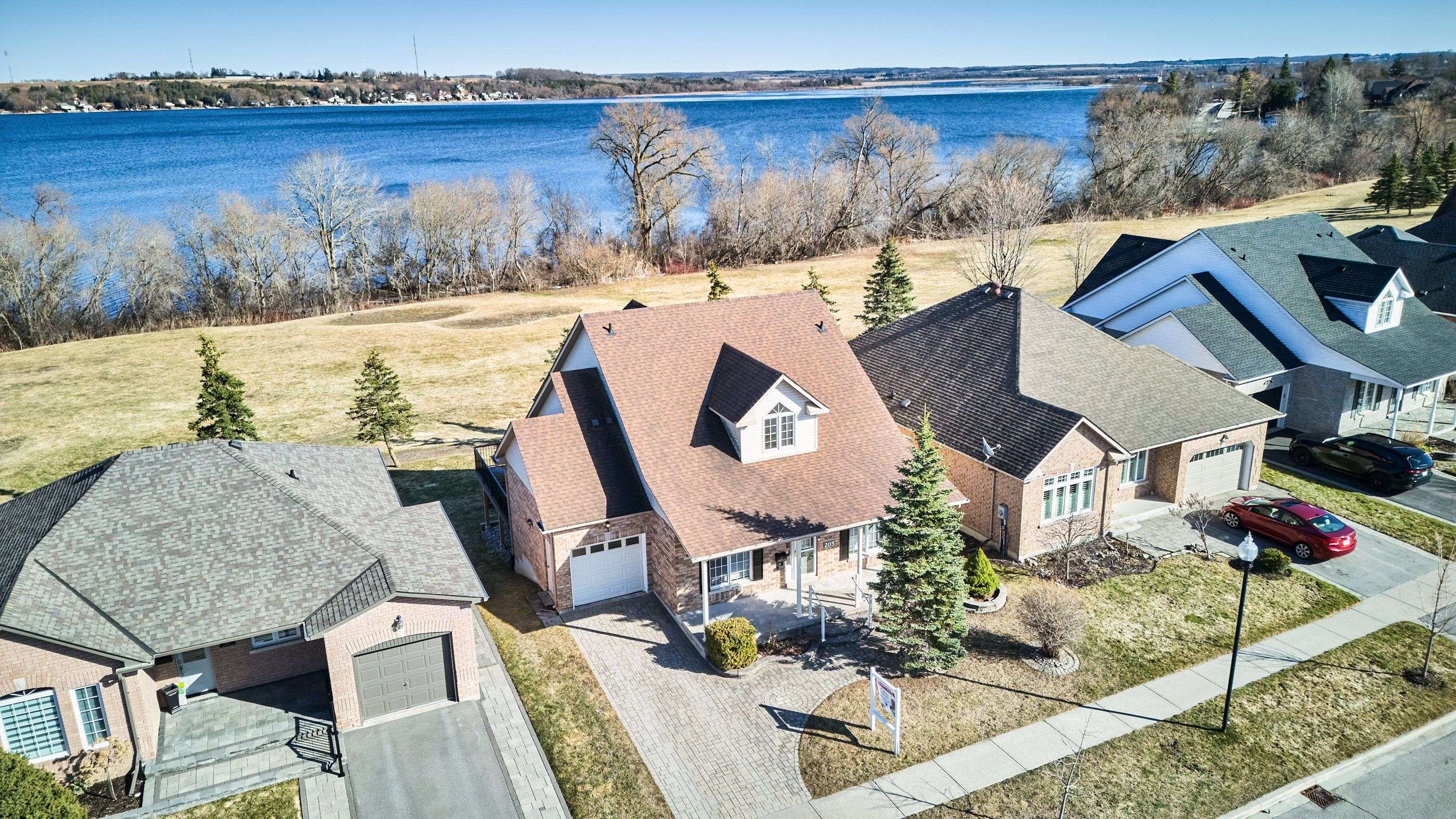 Scugog, ON L9L 1S4,203 Waterbury CRES